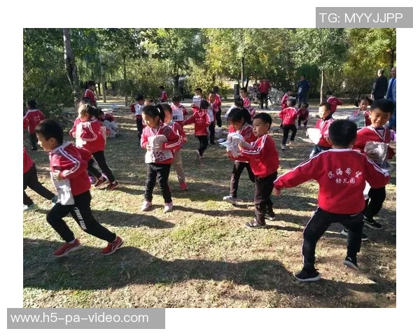 学习踢足球的快乐与成长记录周记分享